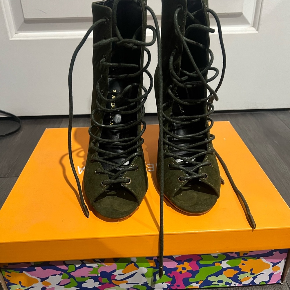 Olive Green Lace-Up Women's heels
